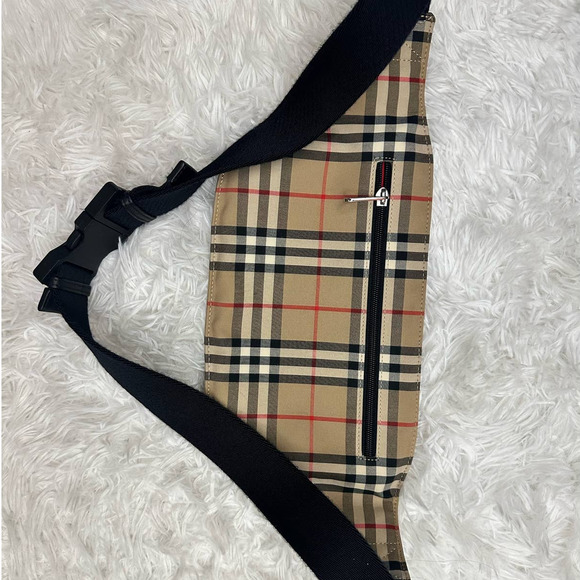 💎✨BEAUTIFUL✨💎BRAND NEW Burberry Bumbag - Picture 8 of 9